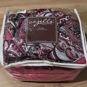 Microfiber 12-Piece Sheet Set - Pink and Black